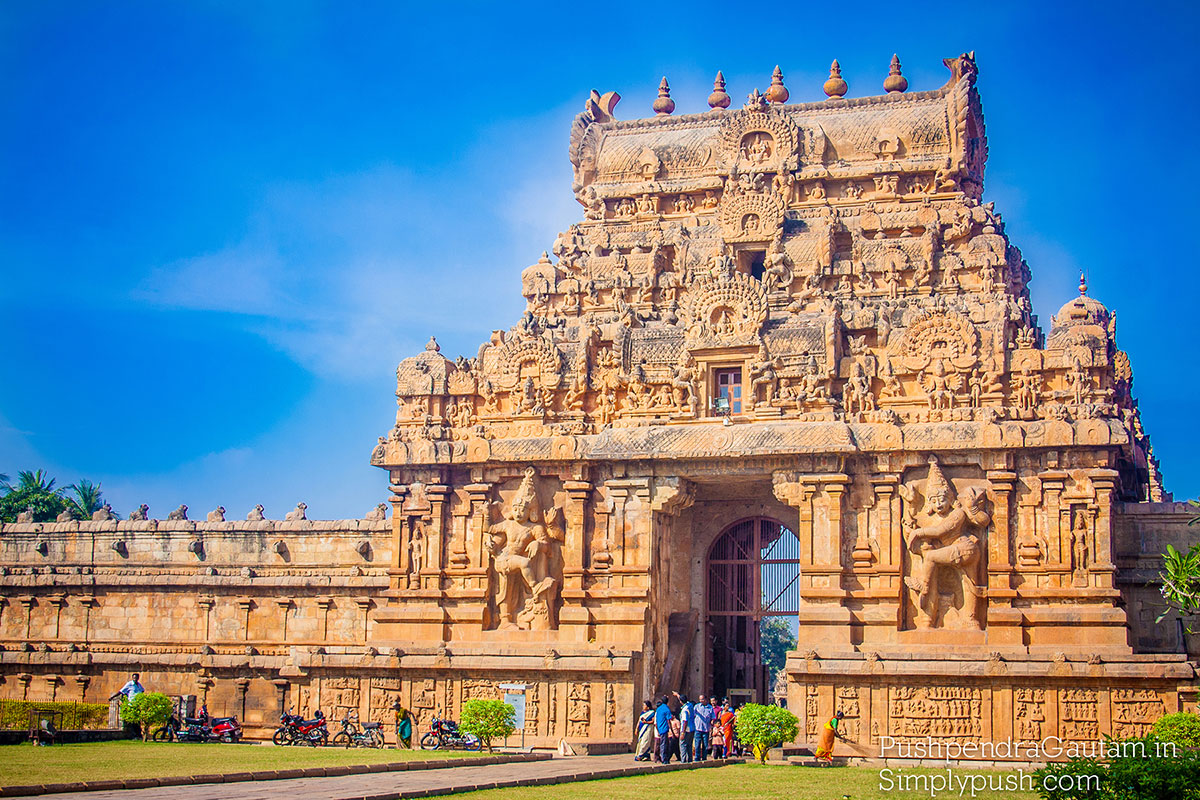 Tanjore-brihadeshwara-temple-big-temple-tamil-nadu-pics-itiniary-best-travel-photographer-india